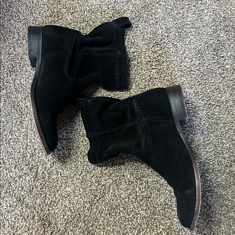 FRYE Cara Suede Black Ankle Boots Size 7